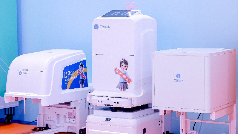 复合多态机器人构建未来智能体生态乐园