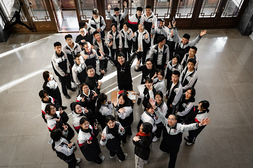 为乡村高中生“展翅飞翔”提供全方位支持