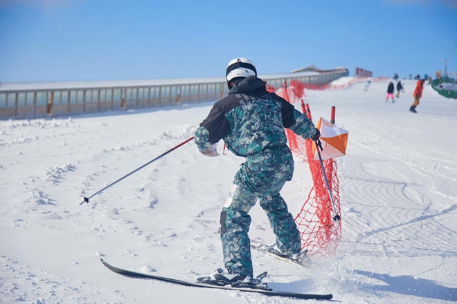 2022-2023全国滑雪定向挑战赛在张家口举行(图)