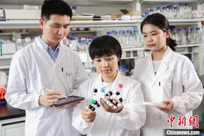 青年科学家竺淑佳：祖国很大，需要我们的建设