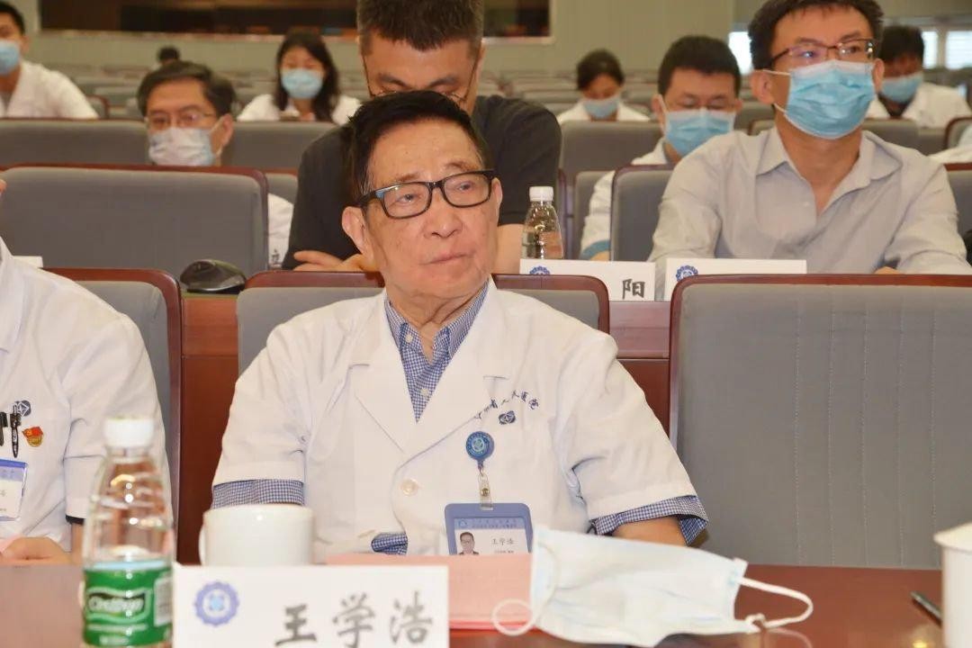 王学浩：把临床研究和基础研究结合好