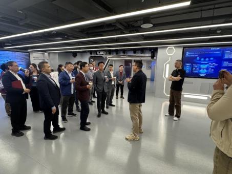 中科领虹与泰国先皇理工大学开展深度交流 共探合作机遇