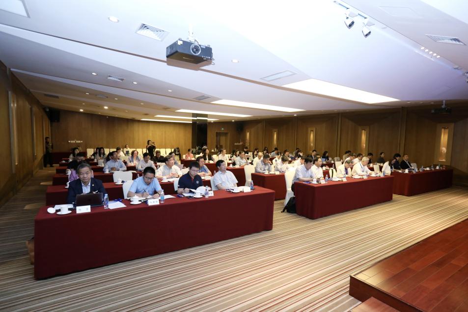 首届全球能源资源话语建构与国家安全战略论坛举行