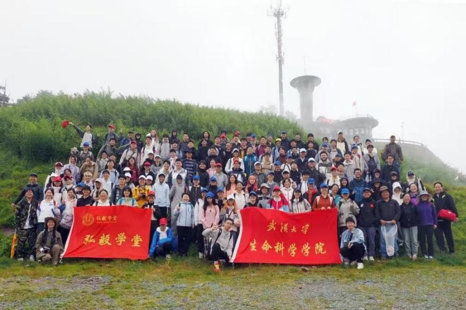 廿五载青山铸魂，万物共生启新程​​