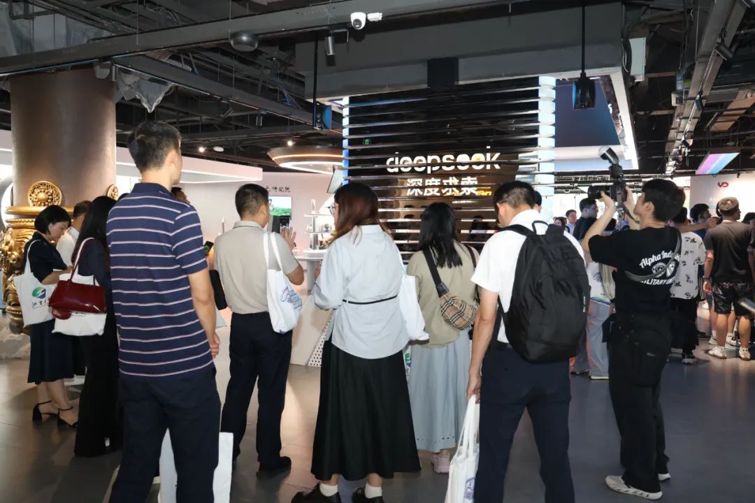 寻找身边的人工智能！2025年全国科普月浙江主场活动在杭启幕