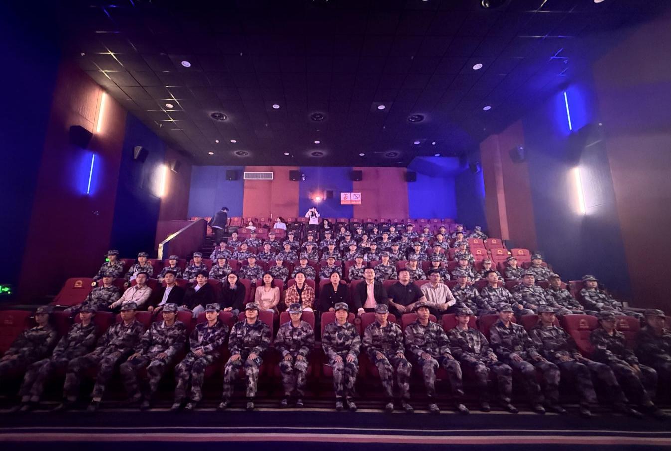 以“真功”筑牢大学生国防教育精神长城