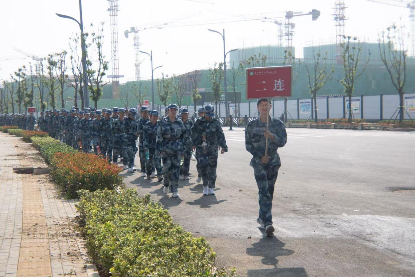 以“真功”筑牢大学生国防教育精神长城