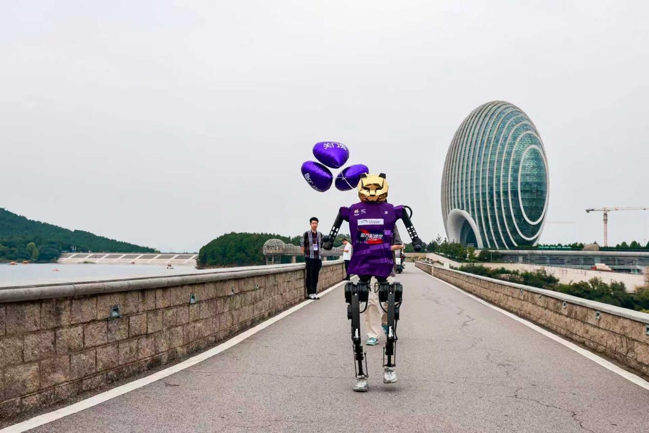 2025怀柔长城马拉松暨扎耶德慈善跑举办