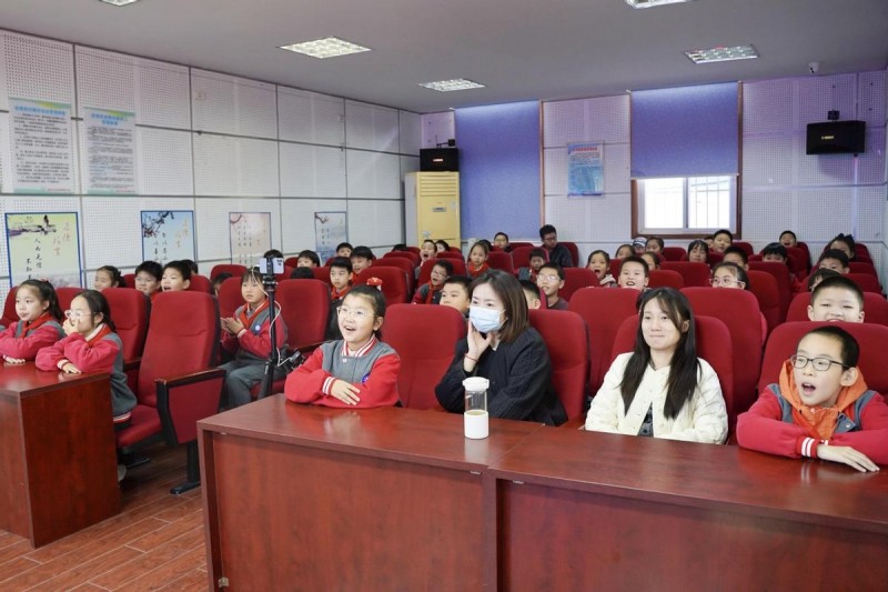 从山野小果到世界奇迹：一颗猕猴桃背后的科学家精神——“科学家精神”系列宣讲活动走进江汉区单洞新村小学