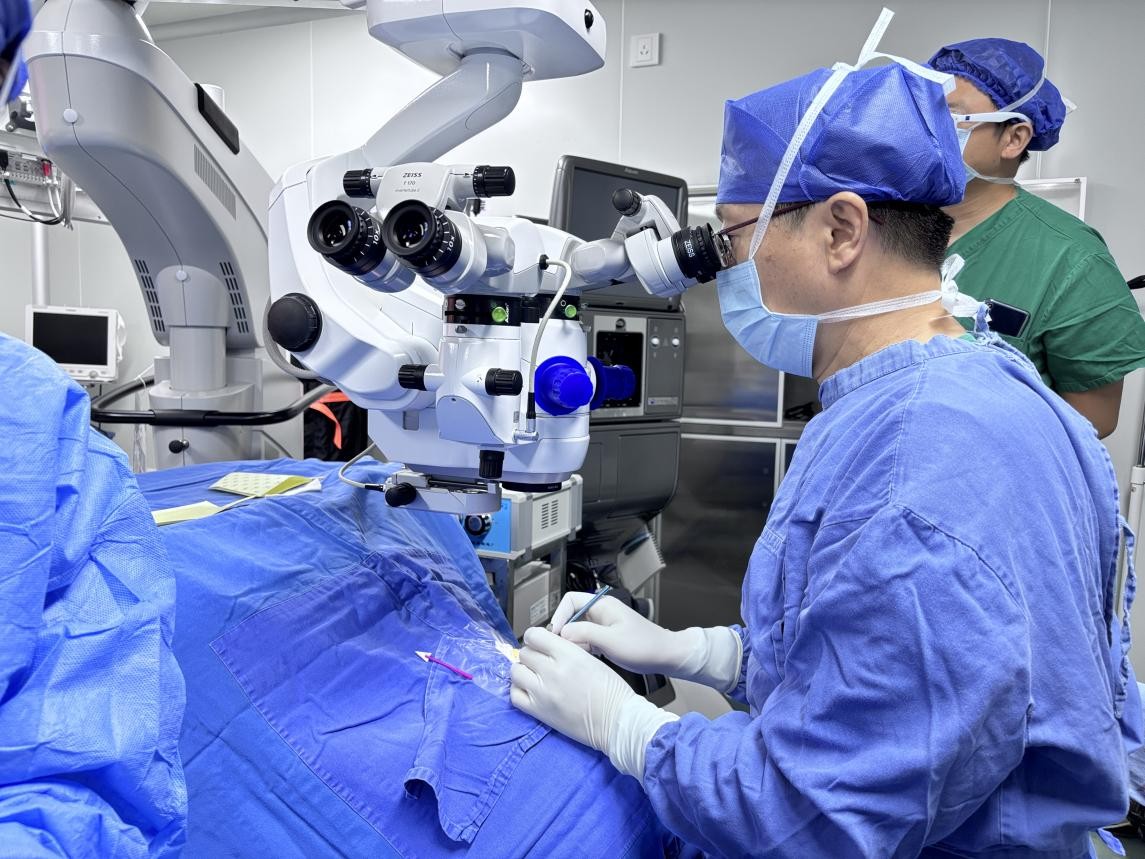 守护生命希望，在“刀尖起舞”的光明篆刻师