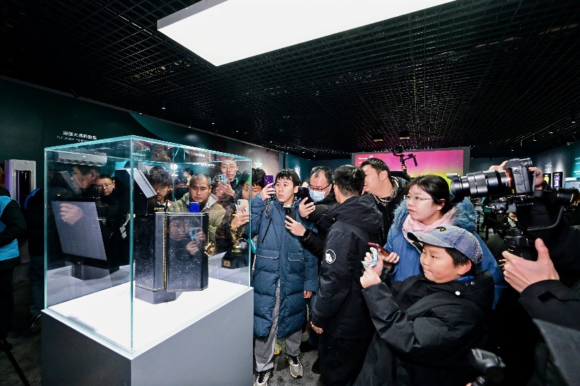 大力神杯空降青岛，海信2026世界杯定制产品全阵容亮相