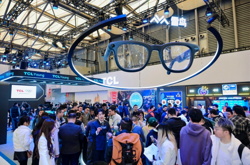 AWE观察|中国智造突围:AR眼镜的“iPhone时刻” AWE观察|中国智造突围:AR眼镜的“iPhone时刻”