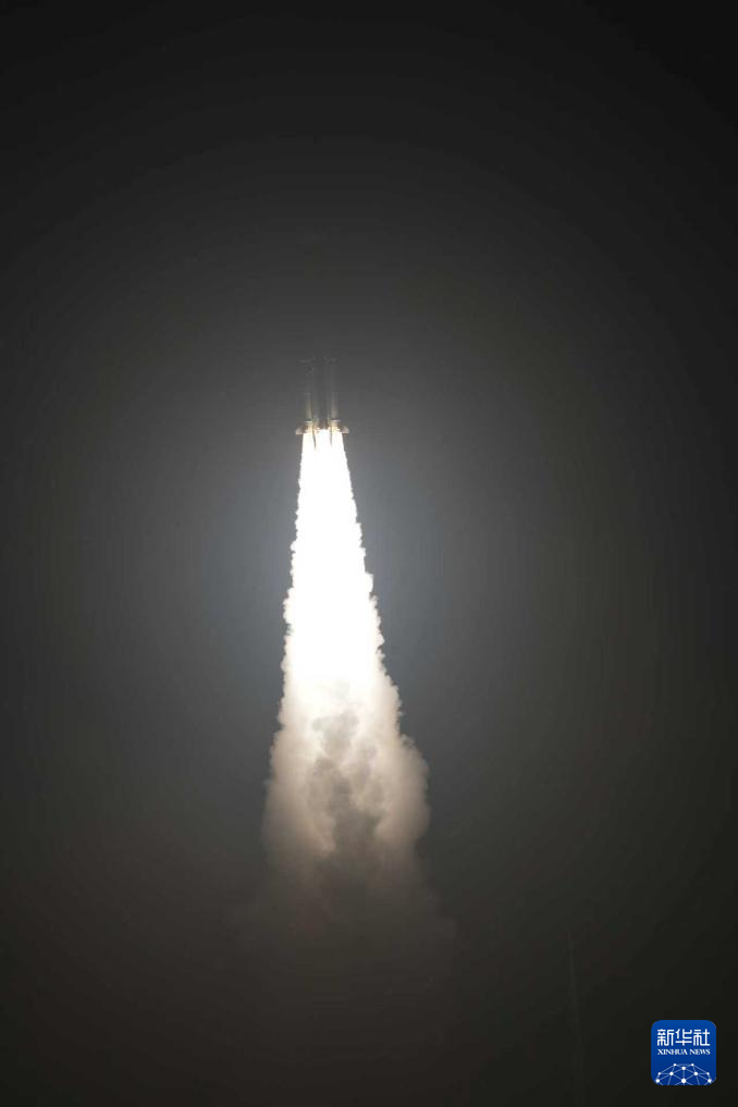 我国成功发射卫星互联网低轨11组卫星