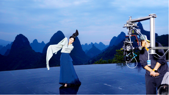 AI赋能沉浸视频,超高清产业迎发展新阶段 AI赋能沉浸视频,超高清产业迎发展新阶段