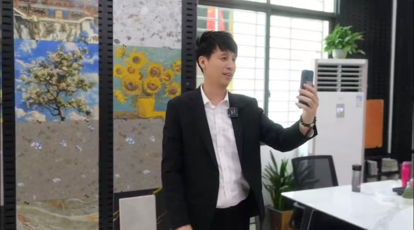 不懂外语也能拿下千万级订单！中小微外贸企业“掘金”亚非拉